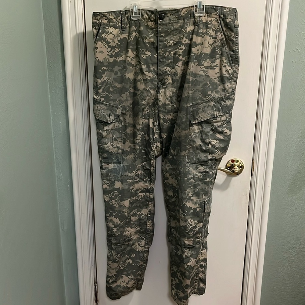 Men’s camo pants